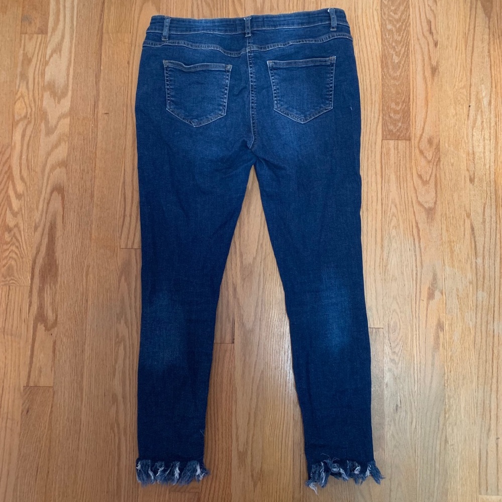 ASOS Distressed Jeans - Picture 3 of 4